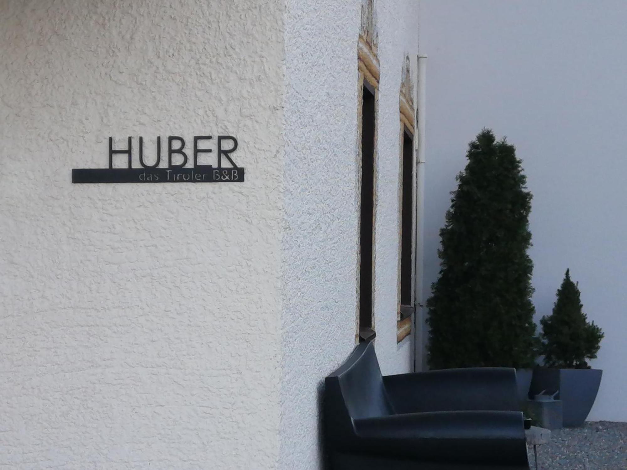 Huber - Das Tiroler B&B Oberperfuss Exterior photo